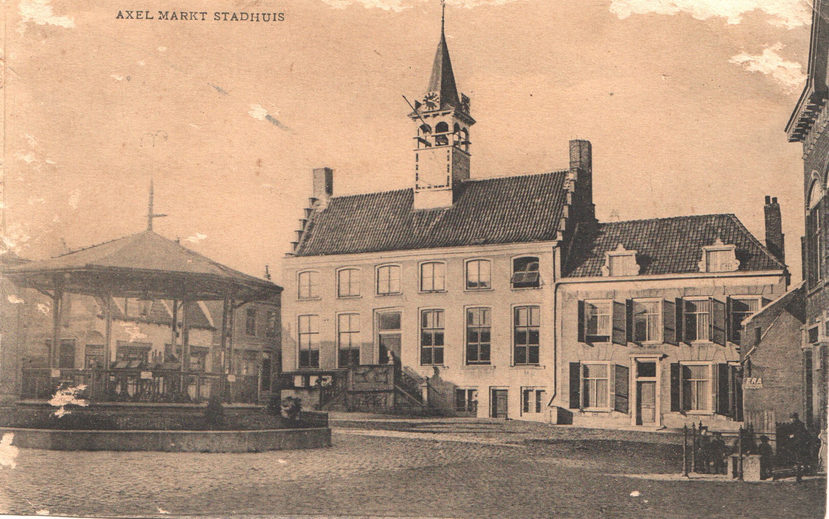 Town hall and rectory Axel, circa 1900. They were demolished in 1939.