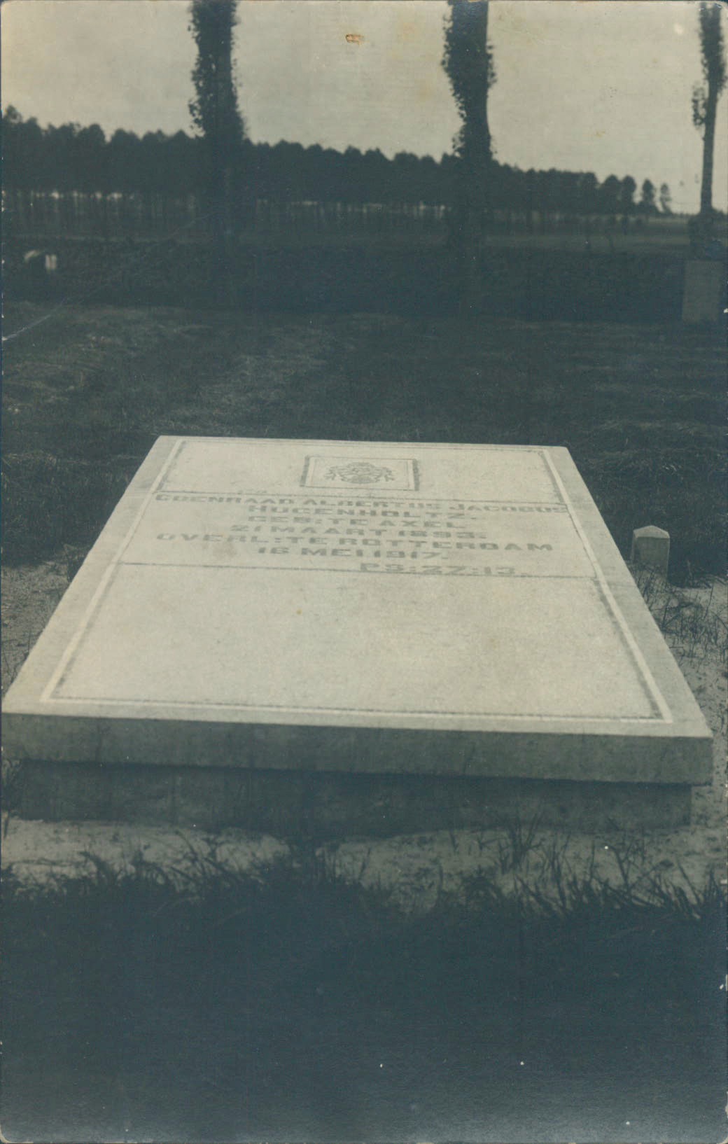 Grave stone CAJ Hugenholtz (1893-1917).