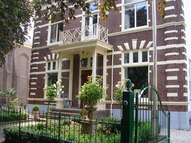 Pastorie in Woubrugge, waar Albert een groot deel van zijn jeugd doorbracht.