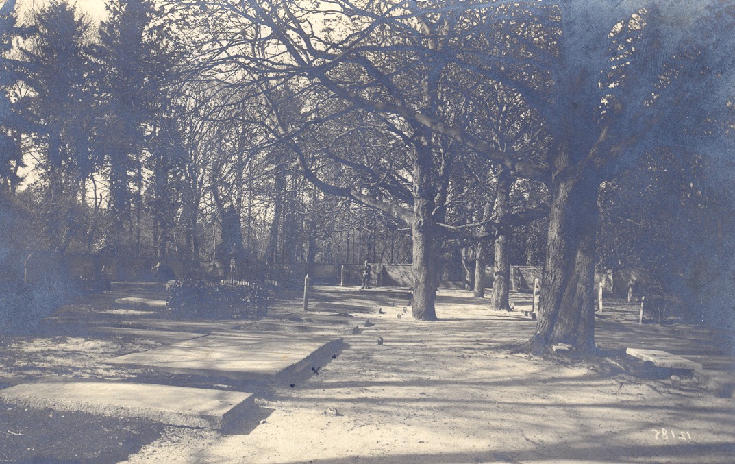 Oude foto van Kerkhof “Gedenkt te Sterven” aan de Torenlaan in Hilversum.