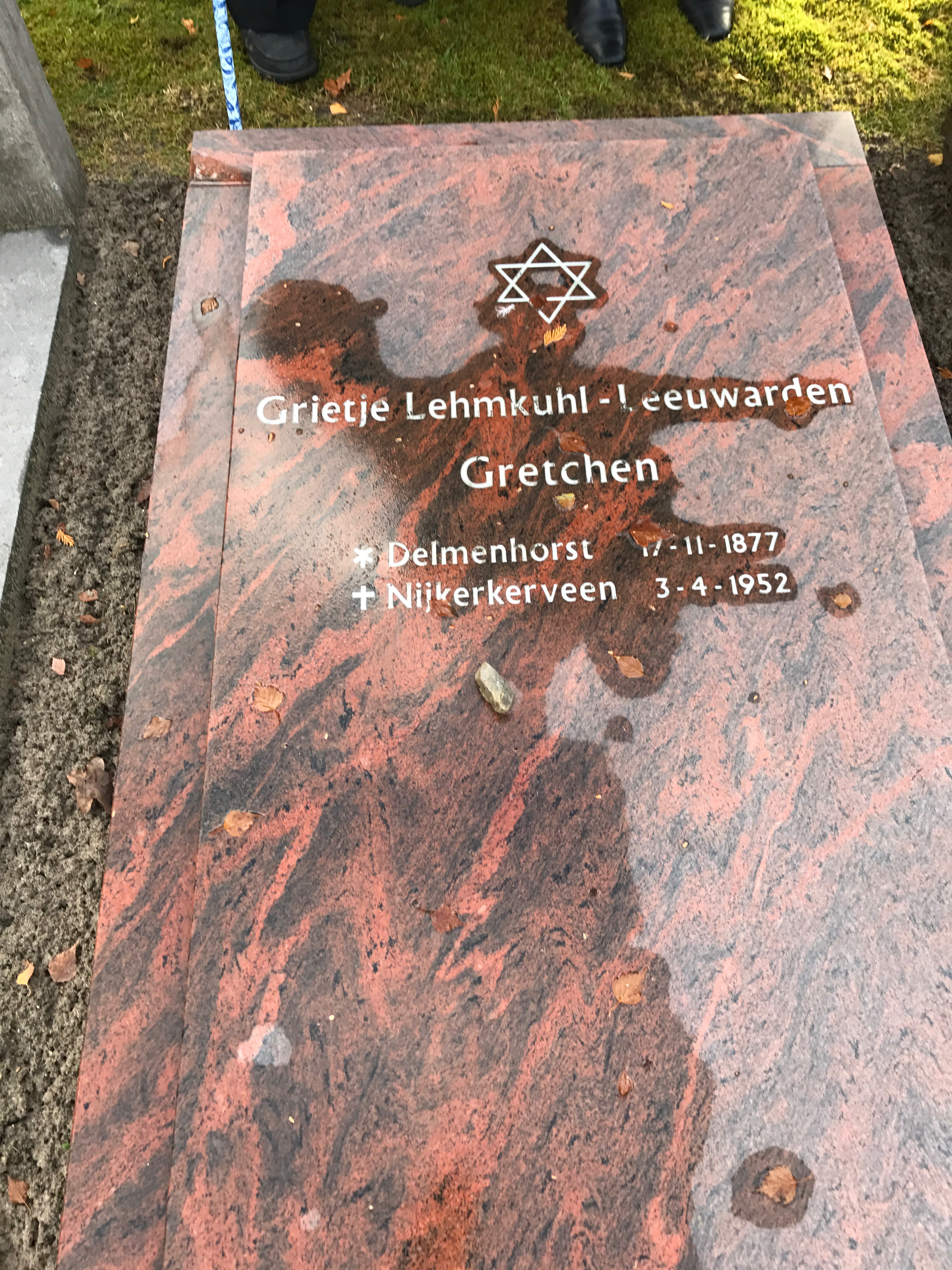 Gravestone of Gretchen Lehmkuhl-Leeuwarden (1877-1952) in Nijkerk (NL). 