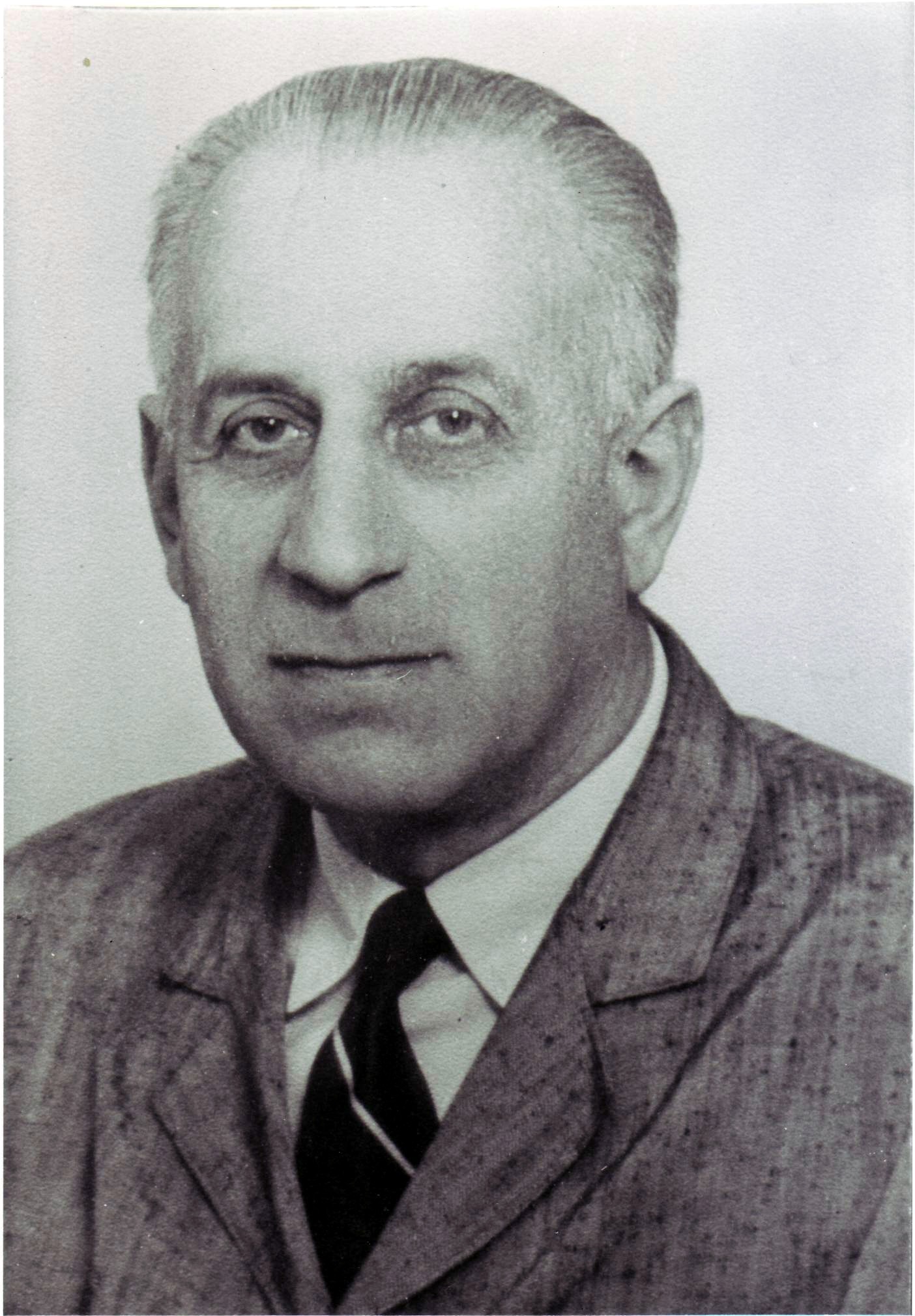 their son Julius Levy (1902-1964).