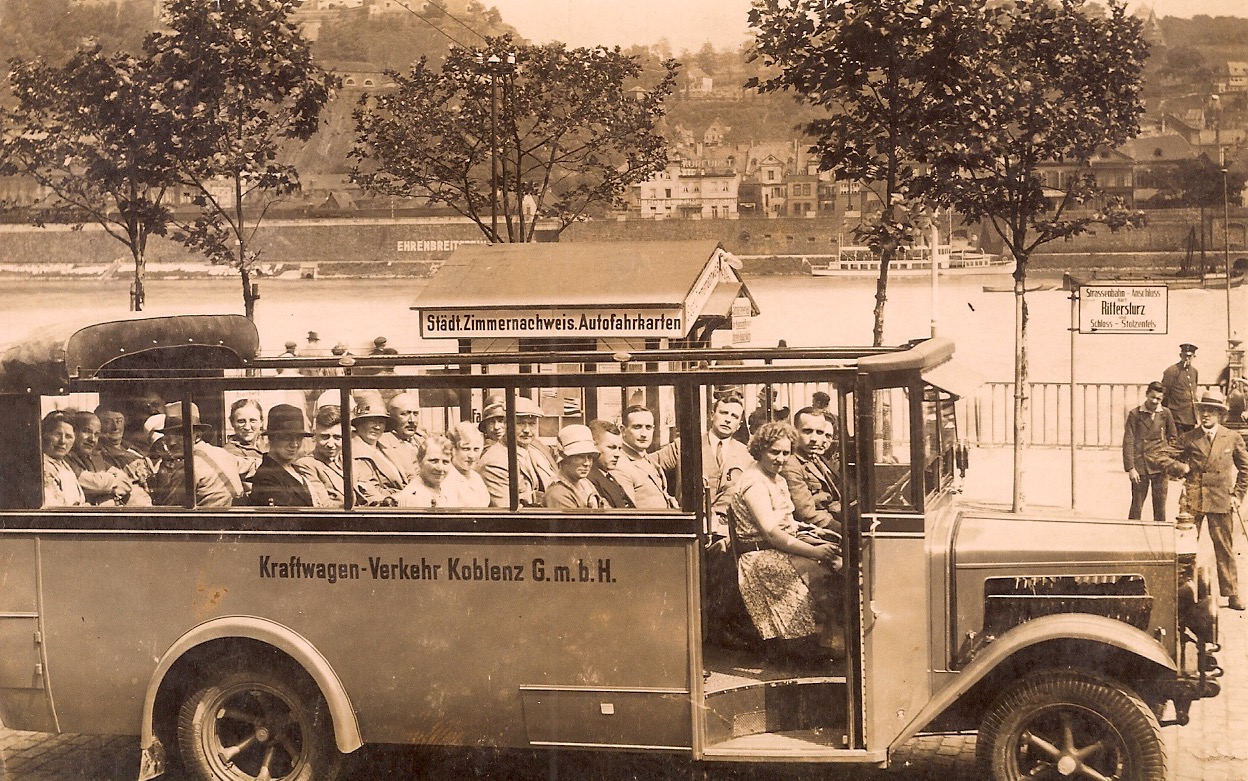 Heidelberg, 1929: opa Hugenholtz was hier op vakantie met zijn broer Wim. Op deze reis leerde hij oma Rose kennen in Heidelberg.